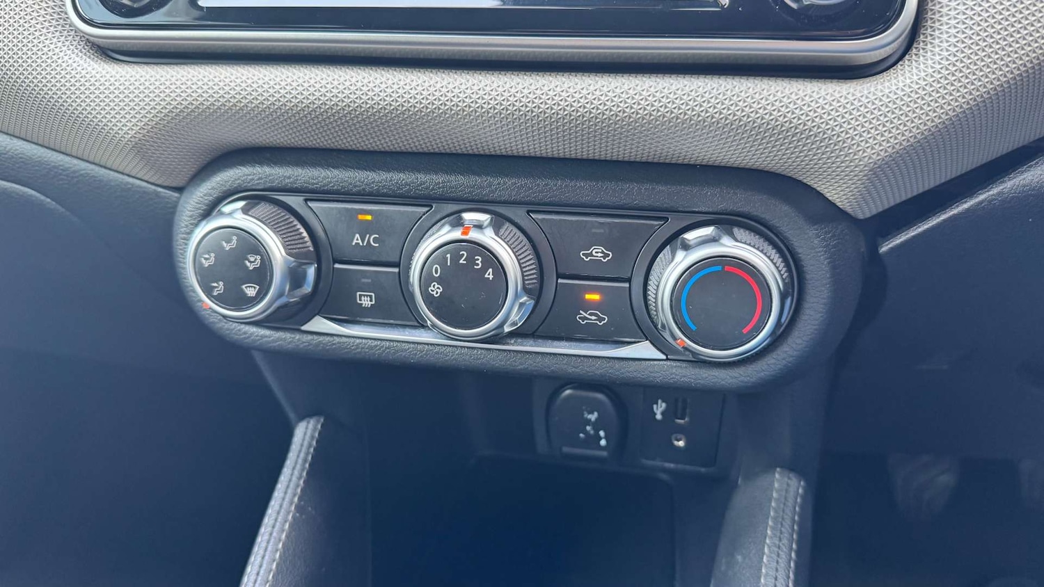 Used Nissan Micra 2017 for sale - 76602157: Photo 8