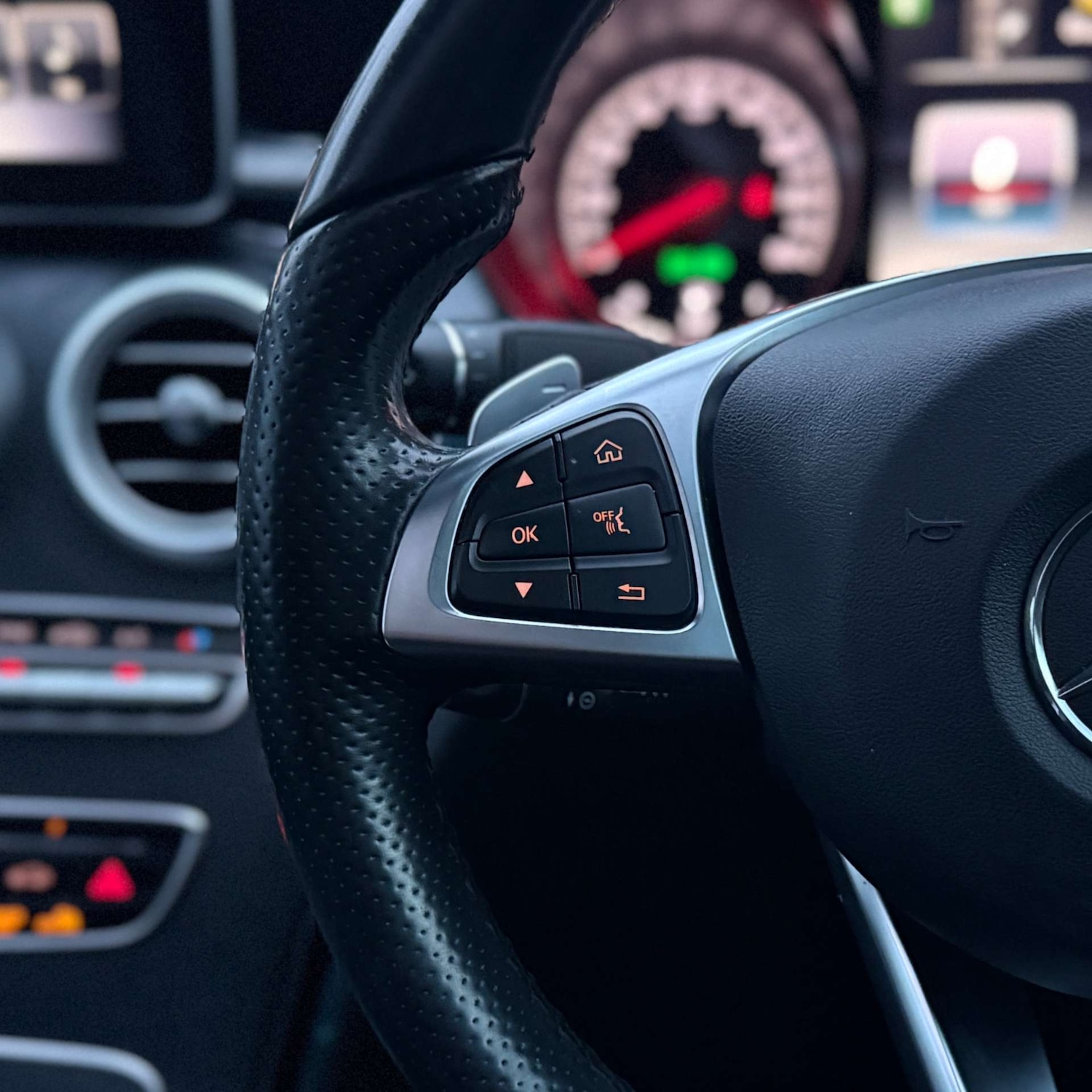 Used Mercedes-Benz C Class 2018 for sale - 77262789: Photo 31