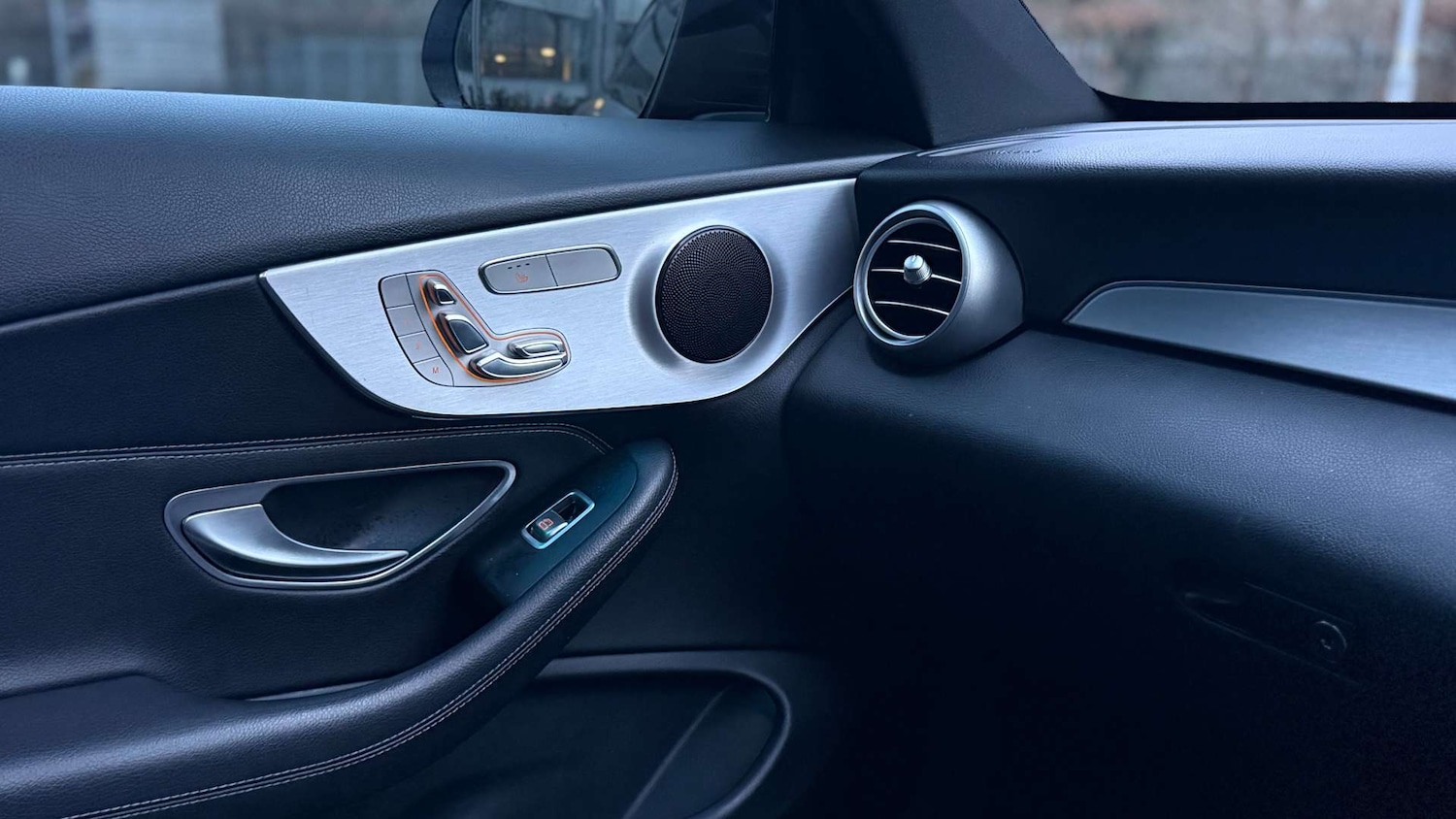 Used Mercedes-Benz C Class 2018 for sale - 77262789: Photo 33