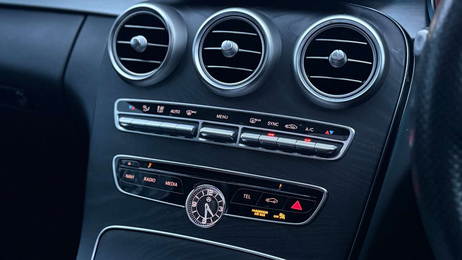 Used Mercedes-Benz C Class 2018 for sale - 77262789: Photo 34