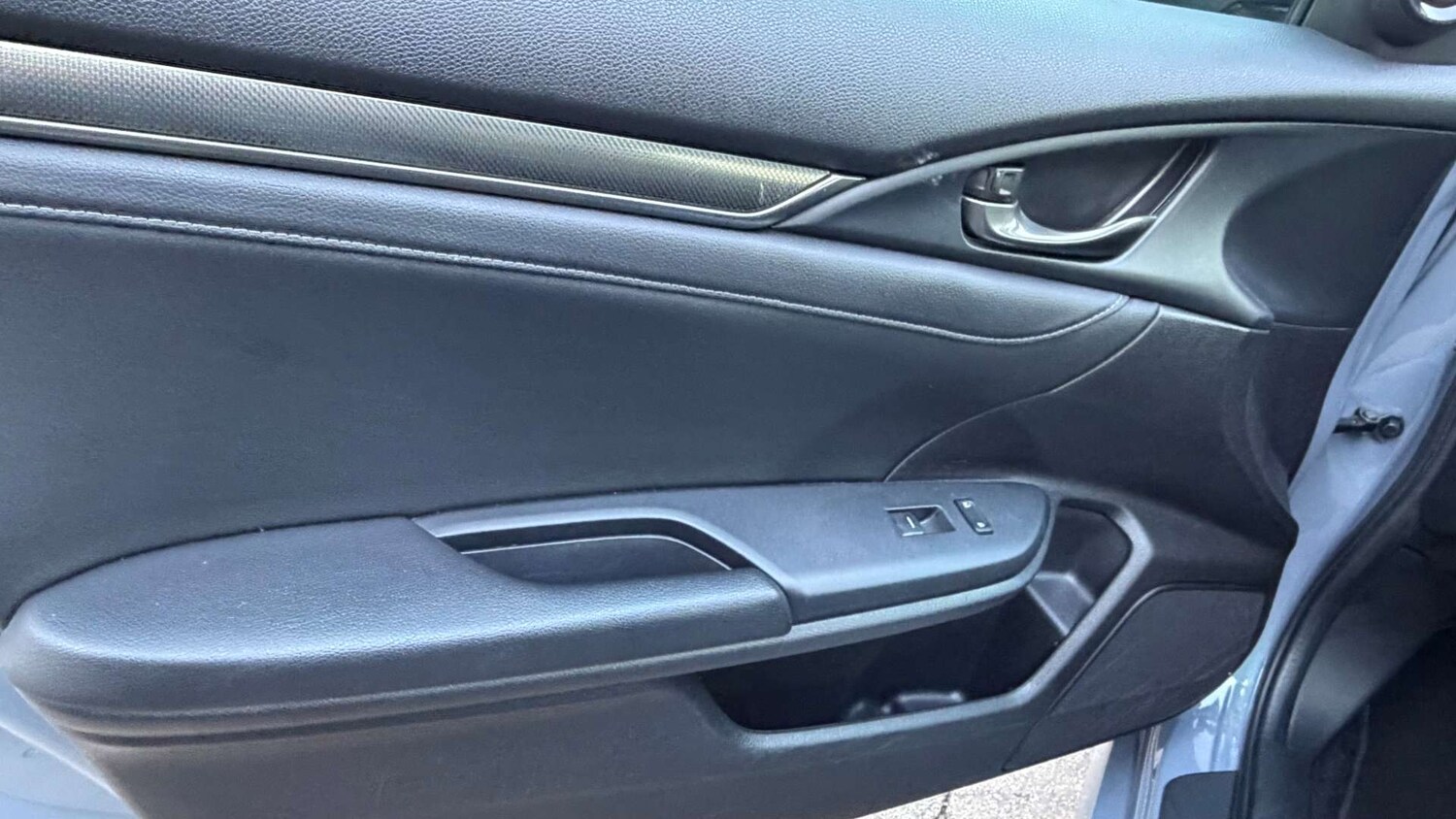 Used Honda Civic 2020 for sale - 77701543: Photo 28