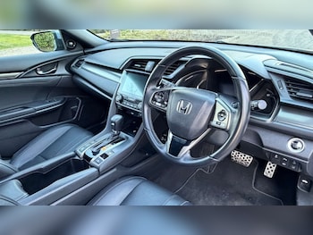 Used Honda Civic 2020 for sale - 77701543: Photo