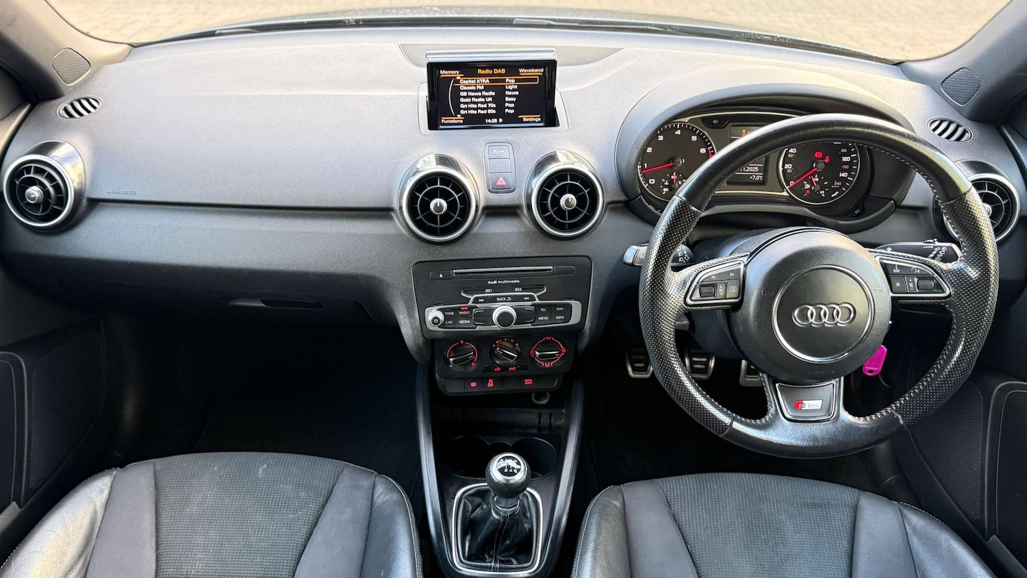 Used Audi A1 2015 for sale - 76698054: Photo 2