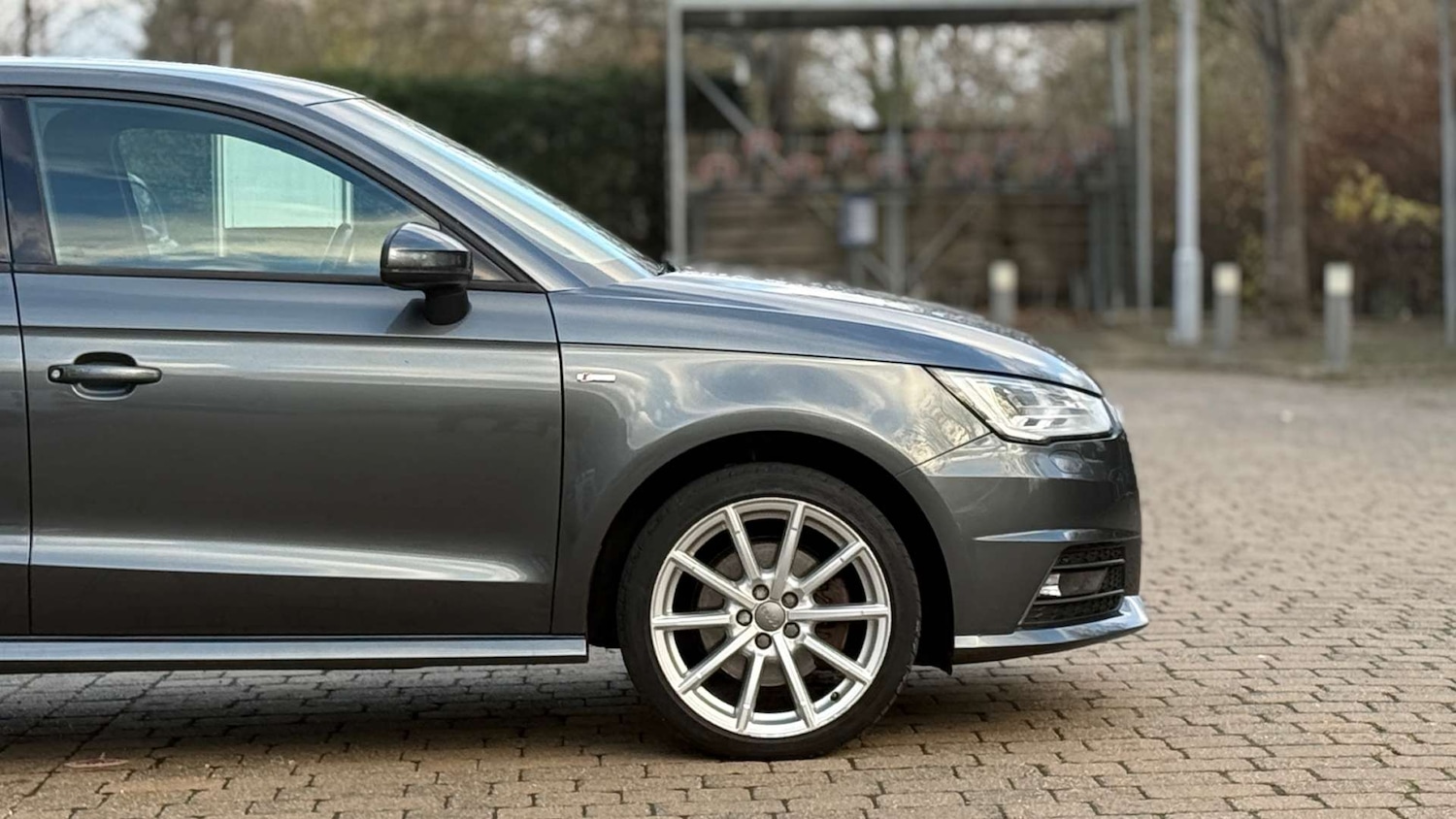 Used Audi A1 2015 for sale - 76698054: Photo 6