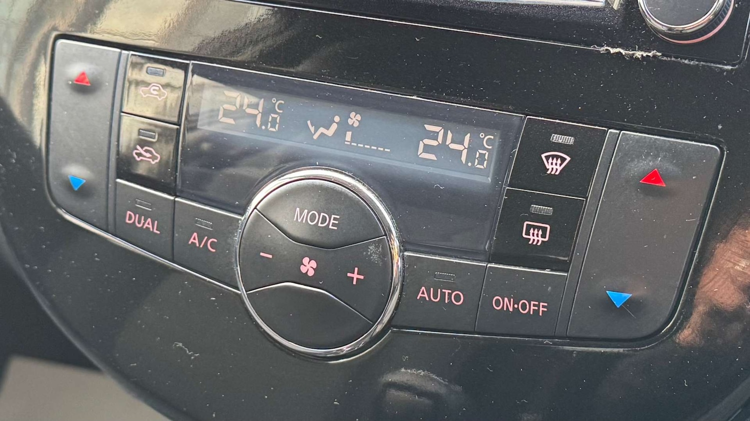 Used Nissan Pulsar 2015 for sale - 78085002: Photo 27