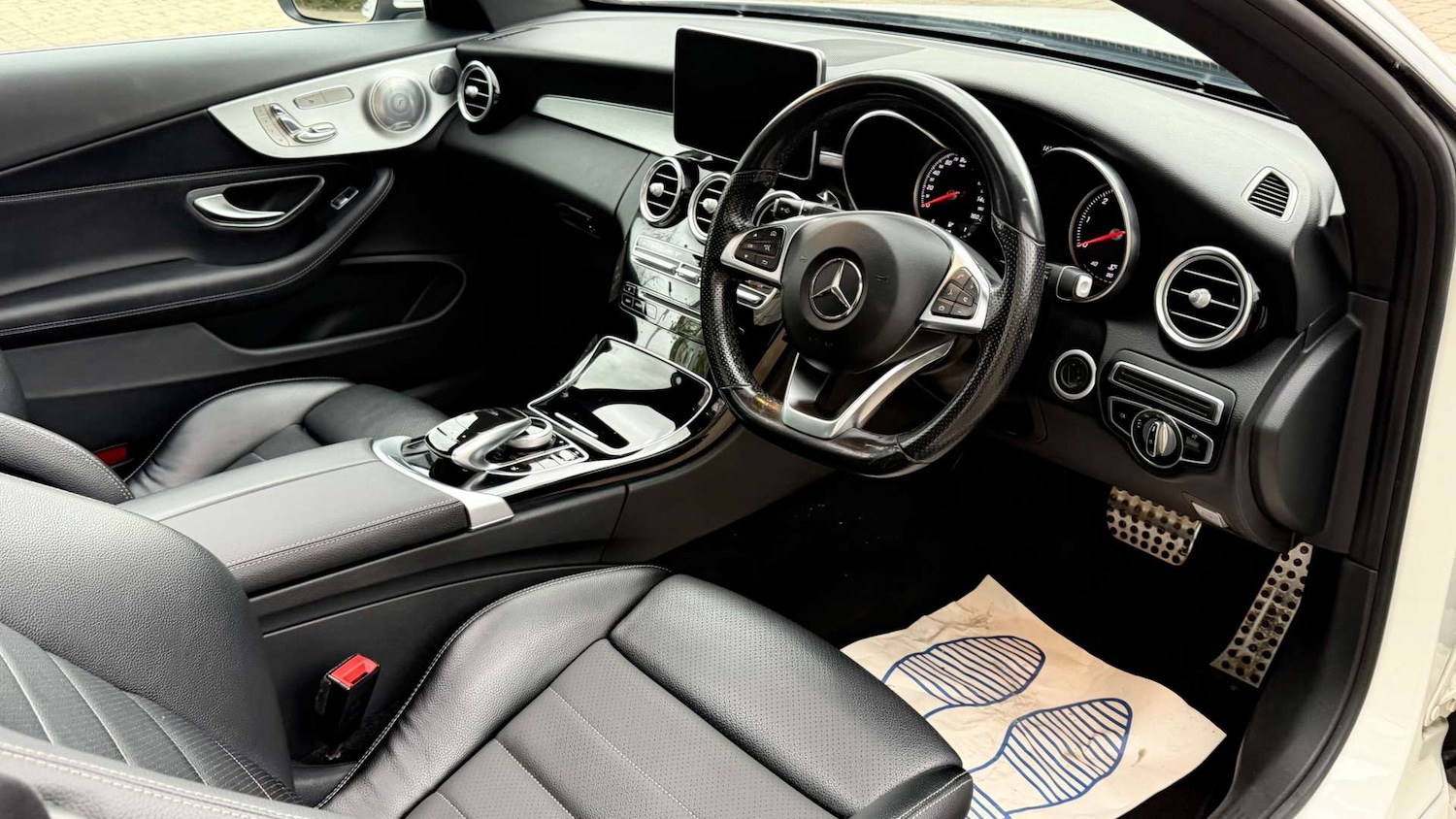 Used Mercedes-Benz C Class 2017 for sale - 78139637: Photo 2