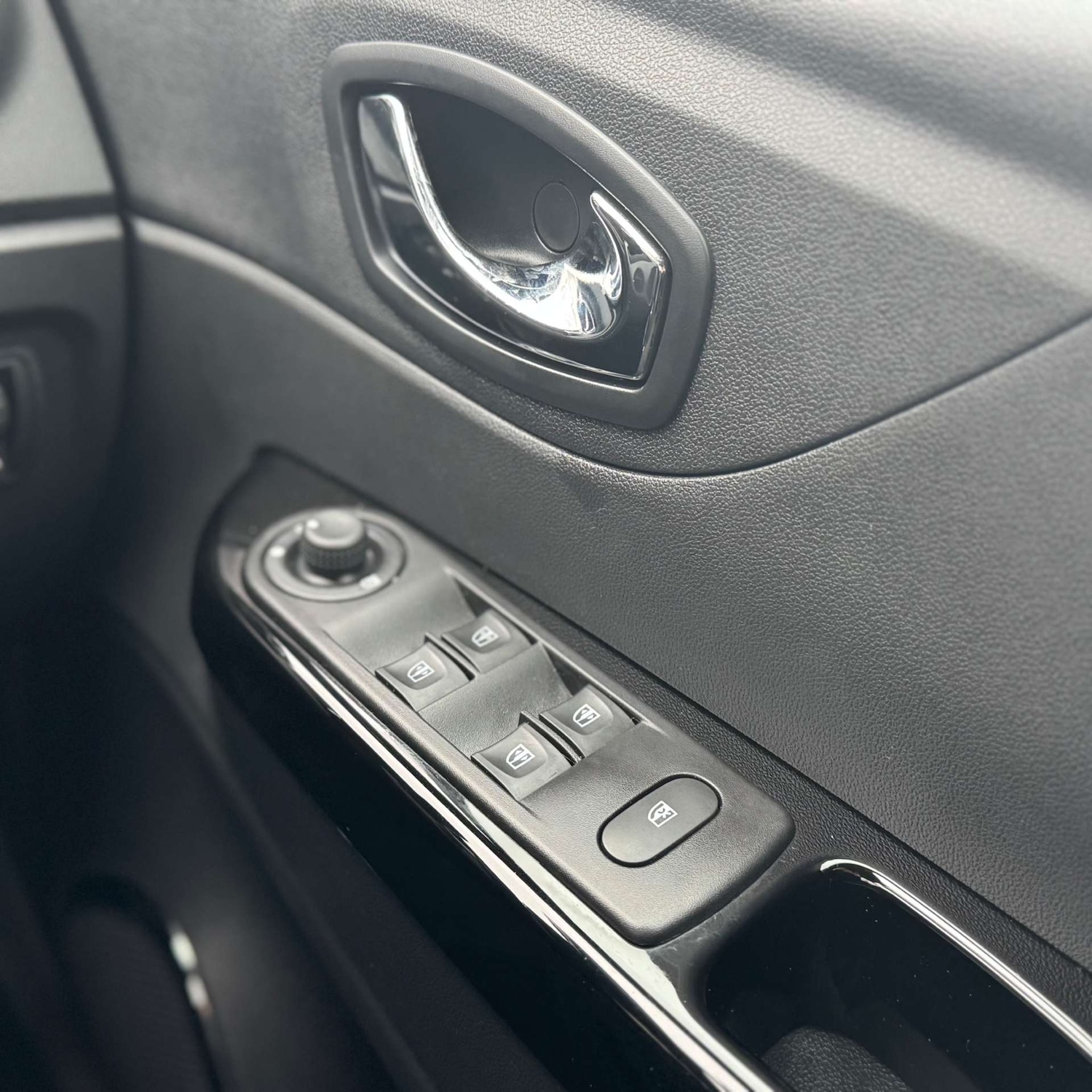 Used Renault Captur 2016 for sale - 77336996: Photo 23