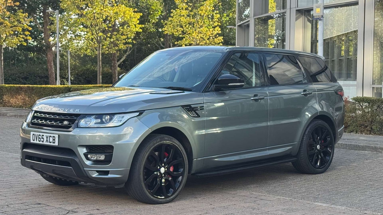 Used Land Rover Range Rover Sport 2015 for sale - 76665405: Photo 3