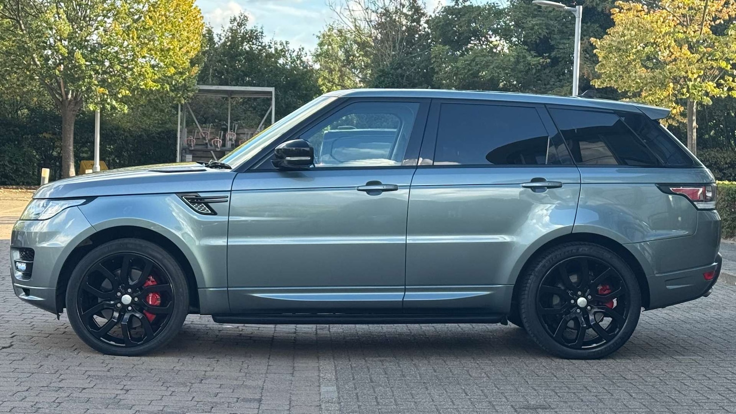Used Land Rover Range Rover Sport 2015 for sale - 76665405: Photo 4