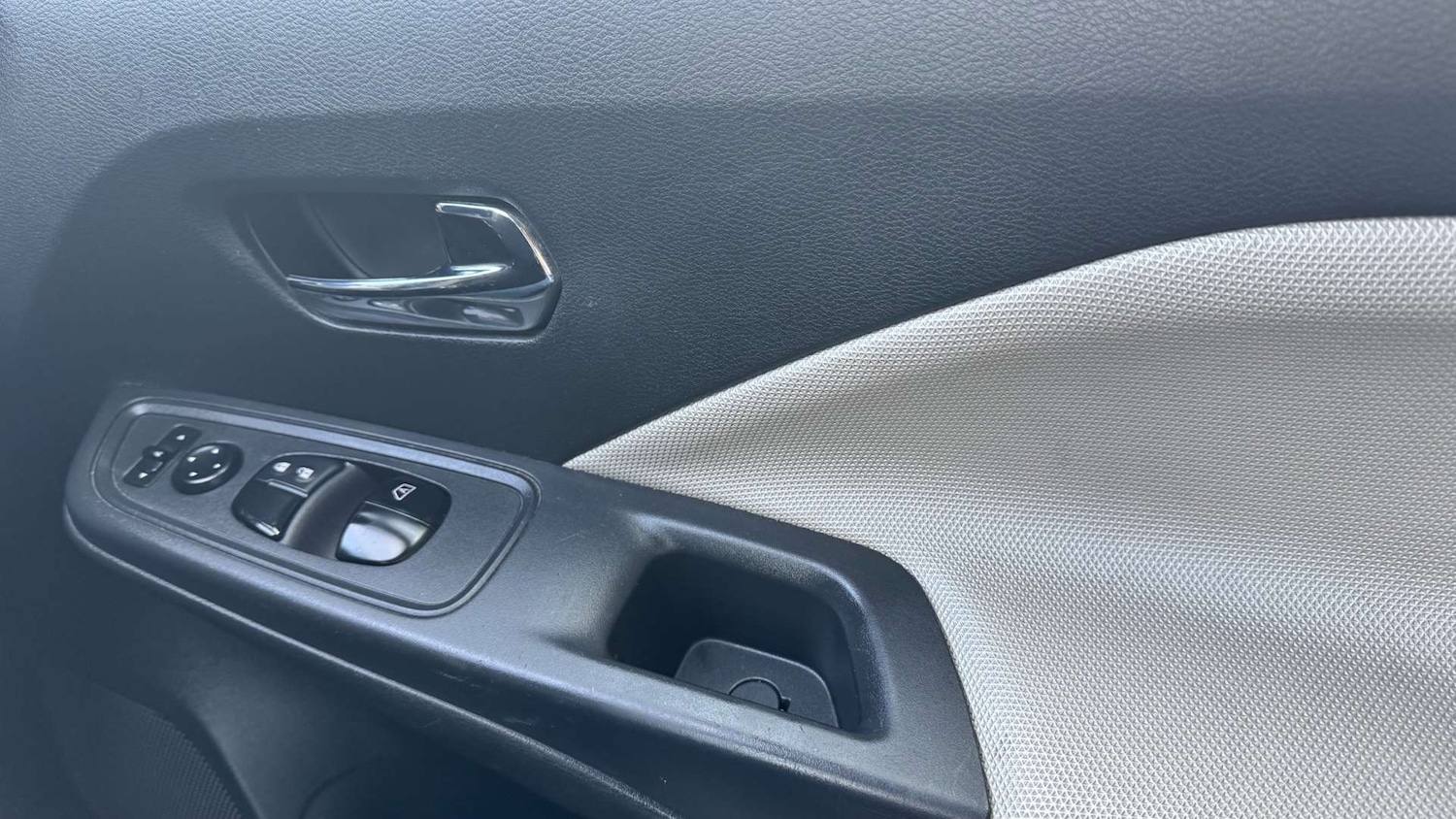 Used Nissan Micra 2017 for sale - 77926993: Photo 33