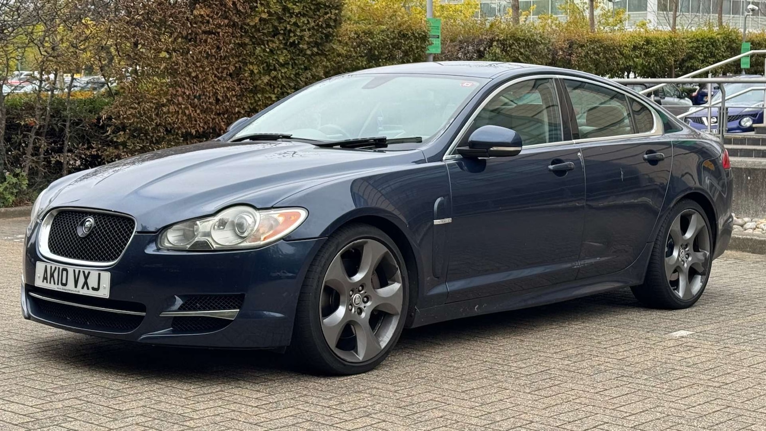 Used Jaguar XF 2010 for sale - 76527419: Photo 2
