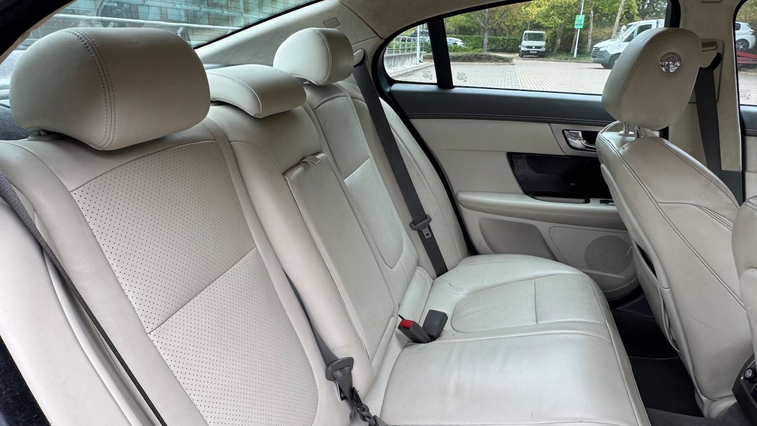 Used Jaguar XF 2010 for sale - 76527419: Photo 7