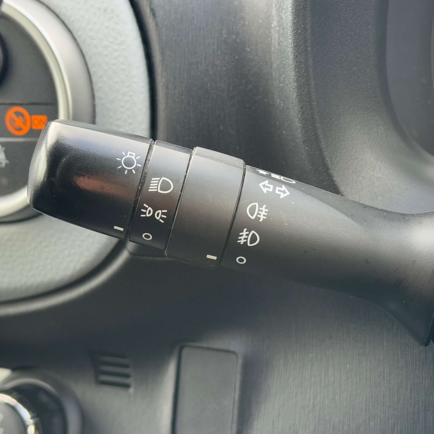 Used Toyota Yaris 2013 for sale - 77303967: Photo 24