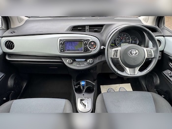 Used Toyota Yaris 2013 for sale - 77303967: Photo