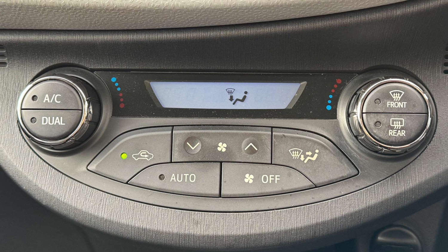 Used Toyota Yaris 2013 for sale - 77303967: Photo 9