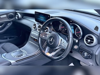 Used Mercedes-Benz GLC 2019 for sale - 79105347: Photo