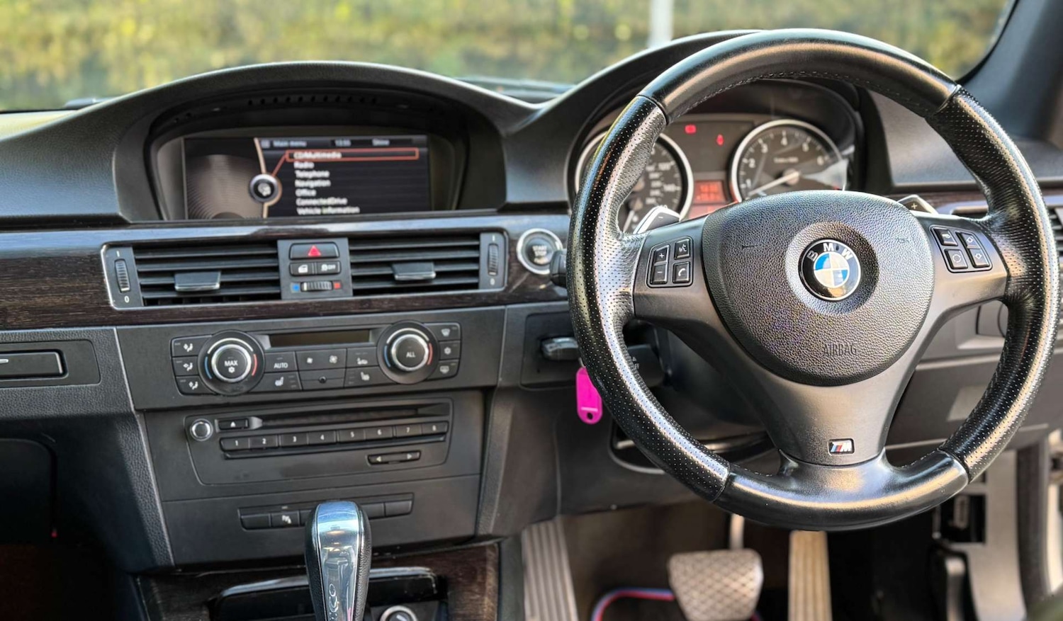 Used BMW 3 Series 2012 for sale - 76601854: Photo 2