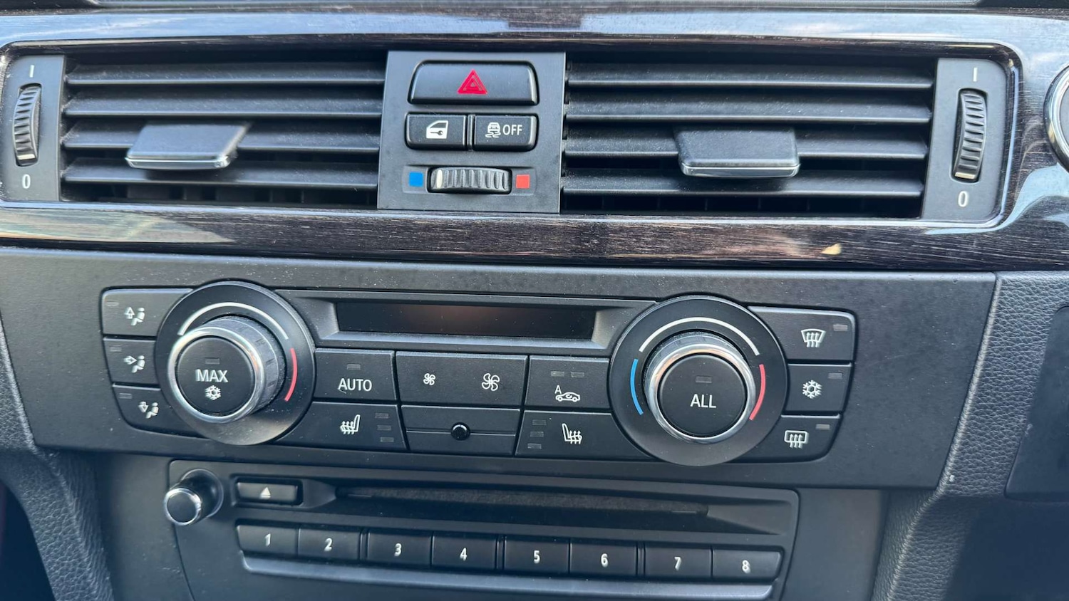 Used BMW 3 Series 2012 for sale - 76601854: Photo 32