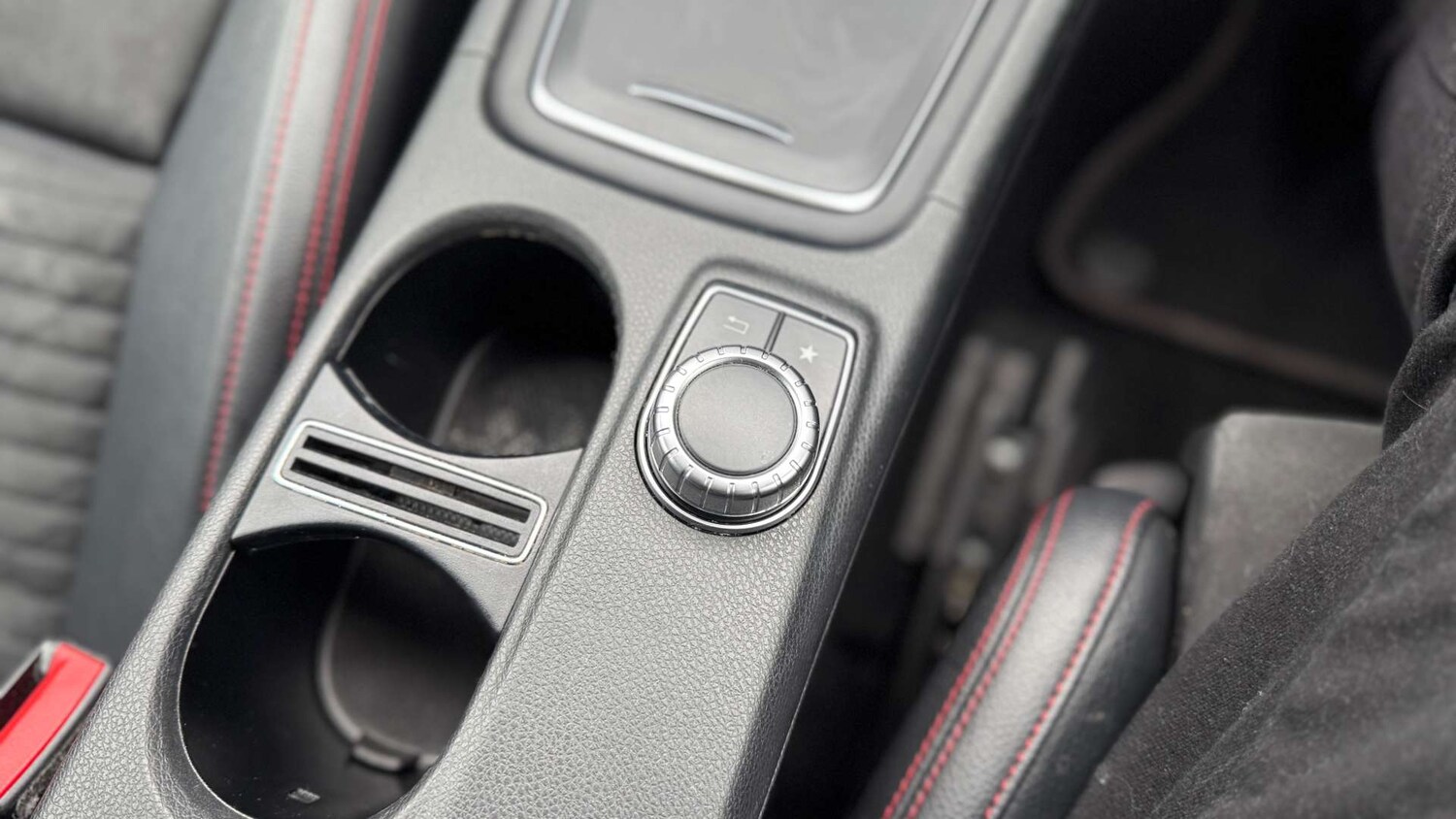 Used Mercedes-Benz GLA 2017 for sale - 77594796: Photo 41