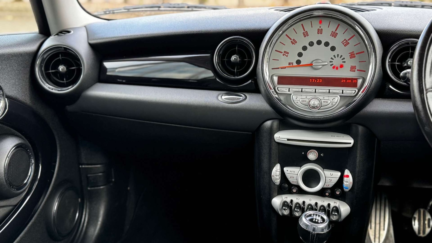 Used MINI Hatch 2010 for sale - 76395525: Photo 25