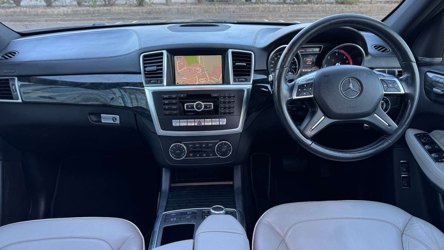 Used Mercedes-Benz GL Class 2013 for sale - 78213854: Photo 2