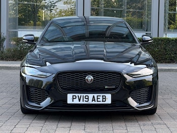 Used Jaguar XE 2019 for sale - 78536398: Photo