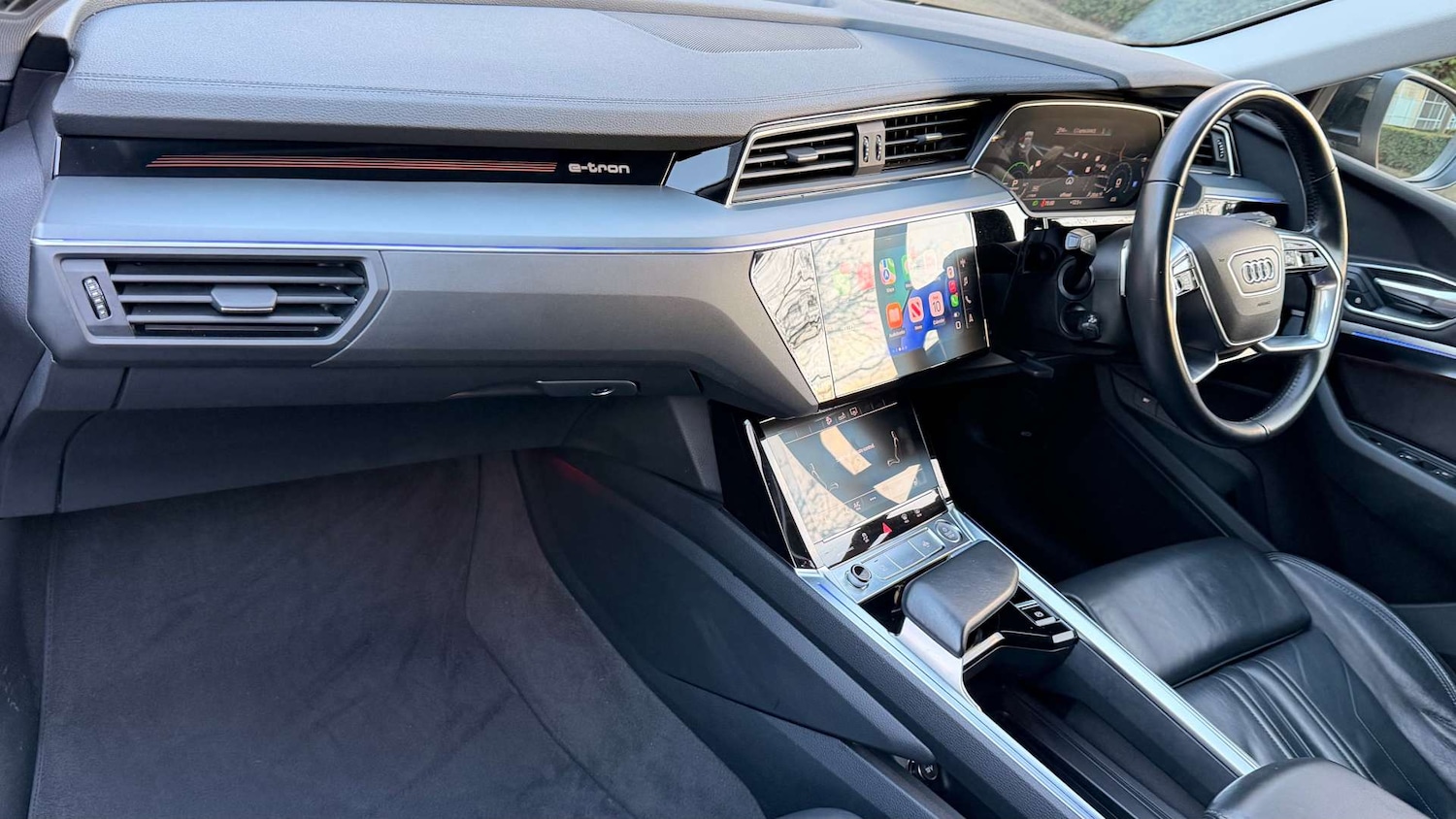 Used Audi e-tron 2020 for sale - 77660288: Photo 2