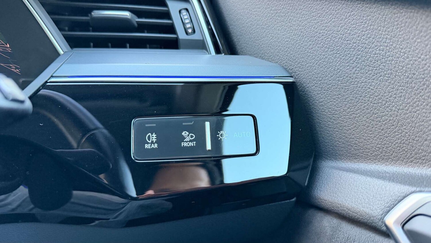 Used Audi e-tron 2020 for sale - 77660288: Photo 40