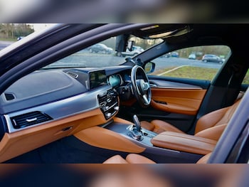 Used BMW 5 Series 2018 for sale - 77606778: Photo