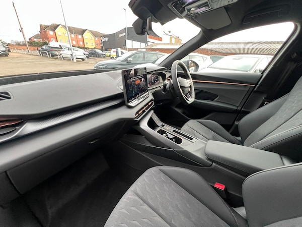 Used Cupra Terramar 2025 for sale - 75354722: Photo 2