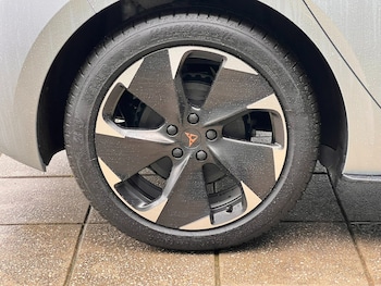 Used Cupra Born 2025 for sale - 77256436: Photo