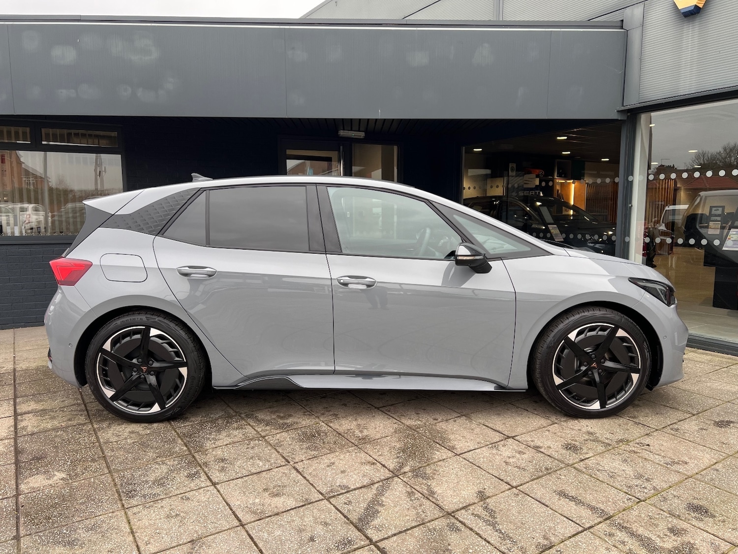Used Cupra Born 2025 for sale - 77372986: Photo 4