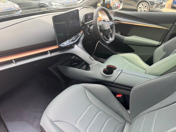 Used Cupra Tavascan 2025 for sale - 75495597: Photo 2