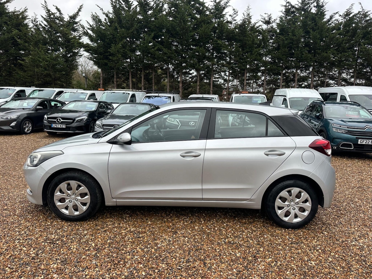 Used Hyundai i20 2016 for sale - 76688828: Photo 2