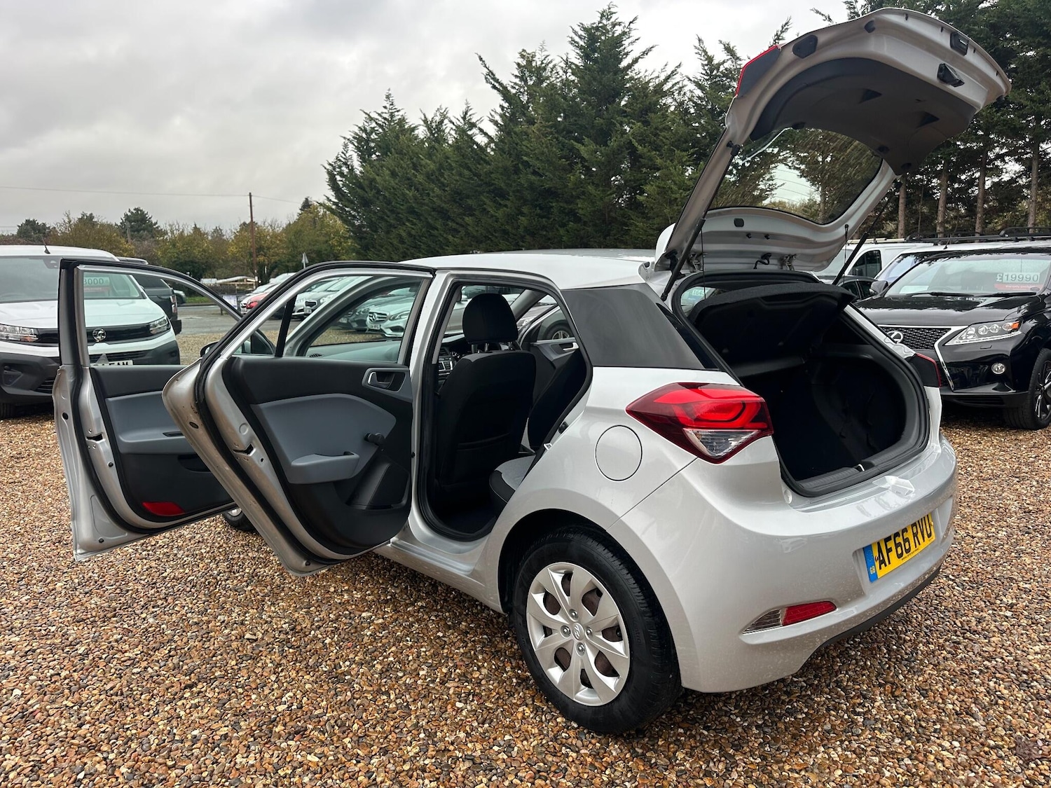 Used Hyundai i20 2016 for sale - 76688828: Photo 21