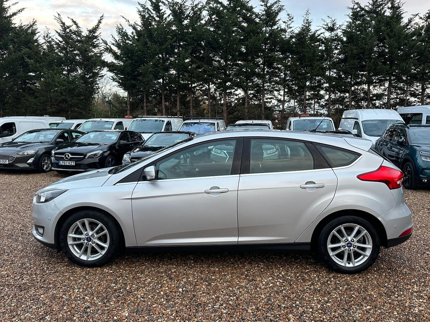 Used Ford Focus 2015 for sale - 76801962: Photo 2