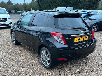 Used Toyota Yaris 2013 for sale - 77331141: Photo