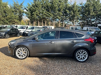Used Ford Focus 2017 for sale - 76409613: Photo