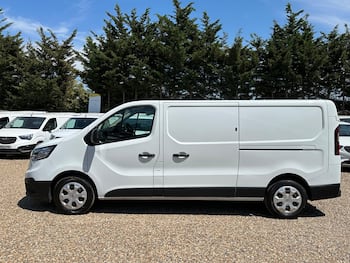 Used Renault Trafic 2023 for sale - 79808223: Photo