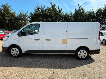 Used Renault Trafic 2023 for sale - 79348460: Photo
