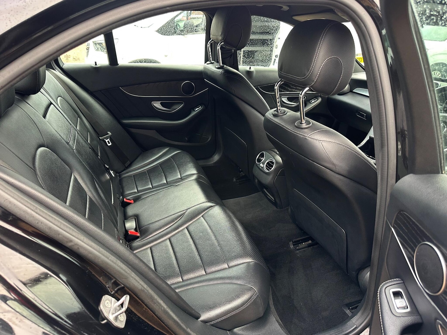 Used Mercedes-Benz C Class 2018 for sale - 76801081: Photo 13