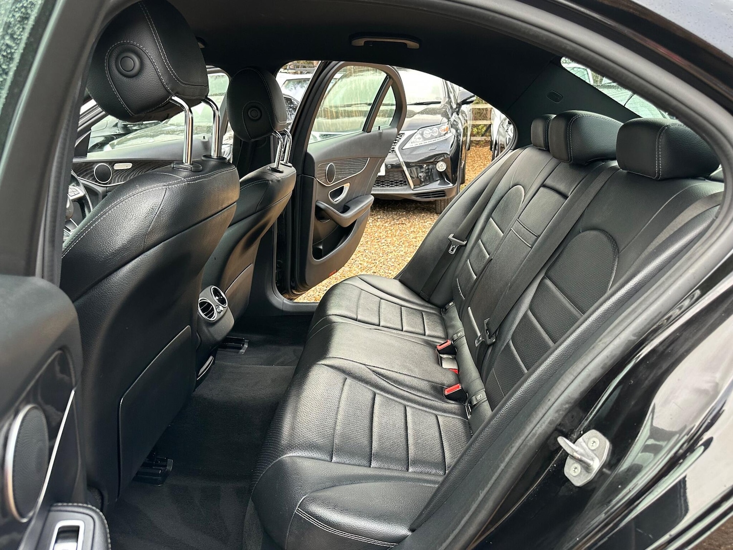 Used Mercedes-Benz C Class 2018 for sale - 76801081: Photo 14