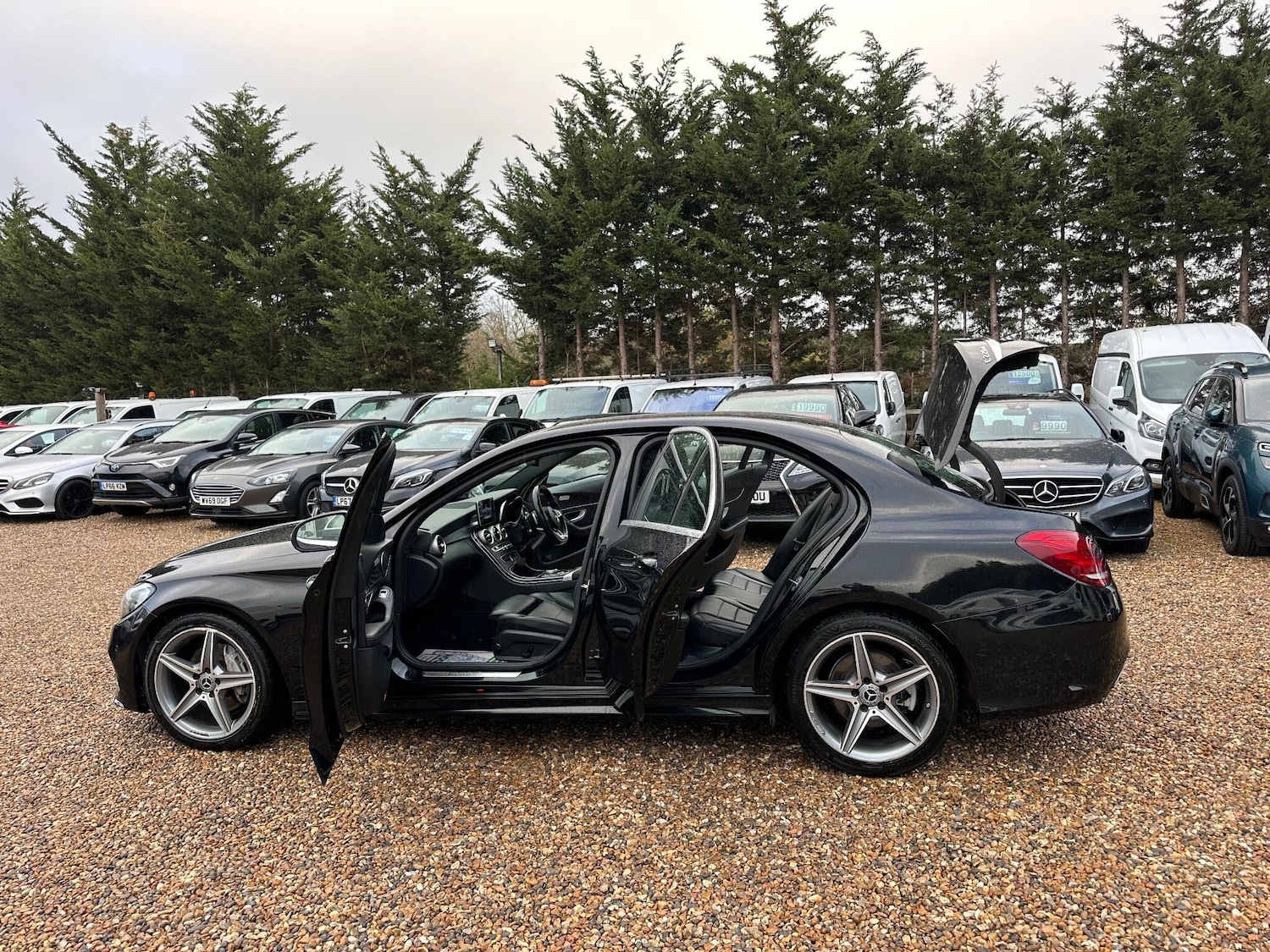 Used Mercedes-Benz C Class 2018 for sale - 76801081: Photo 18