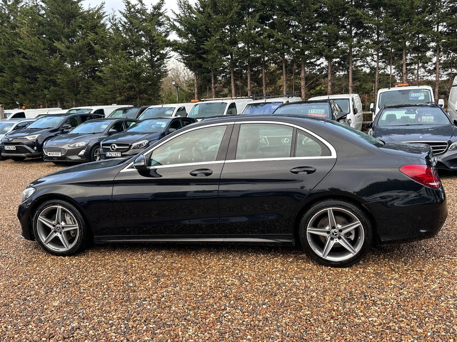 Used Mercedes-Benz C Class 2018 for sale - 76801081: Photo 2