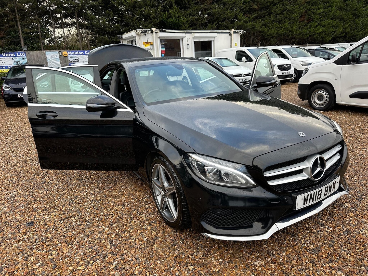 Used Mercedes-Benz C Class 2018 for sale - 76801081: Photo 23