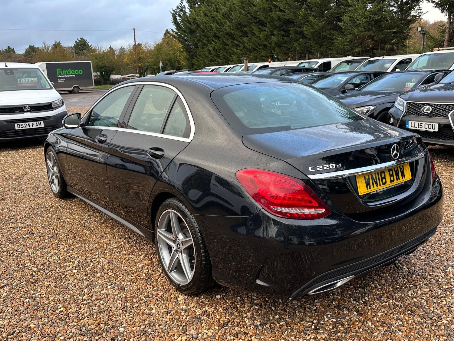 Used Mercedes-Benz C Class 2018 for sale - 76801081: Photo 3