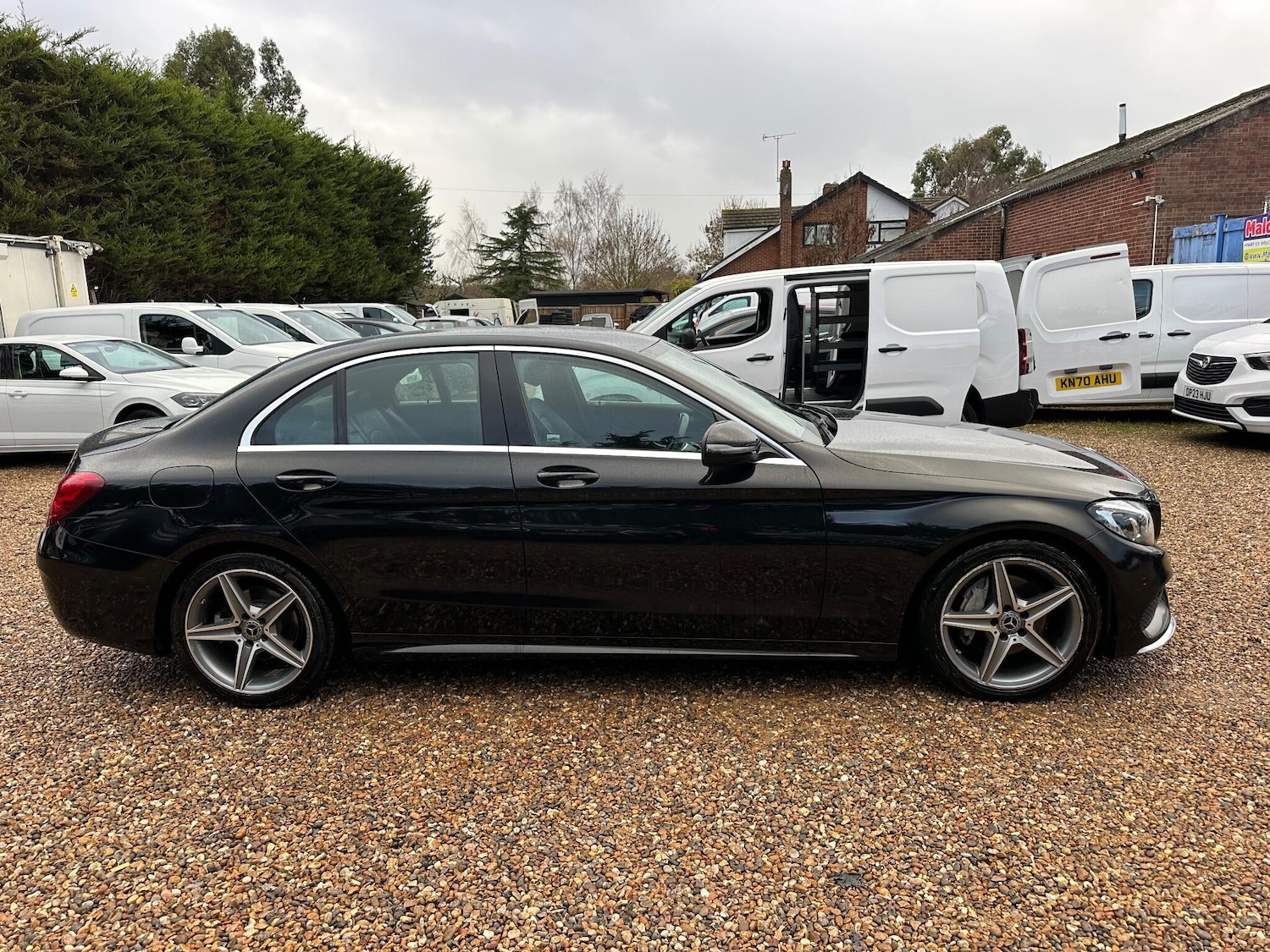 Used Mercedes-Benz C Class 2018 for sale - 76801081: Photo 6