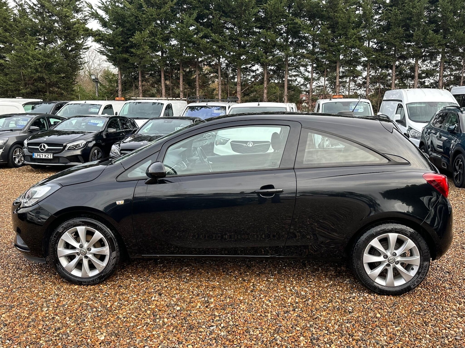 Used Vauxhall Corsa 2017 for sale - 76801579: Photo 2