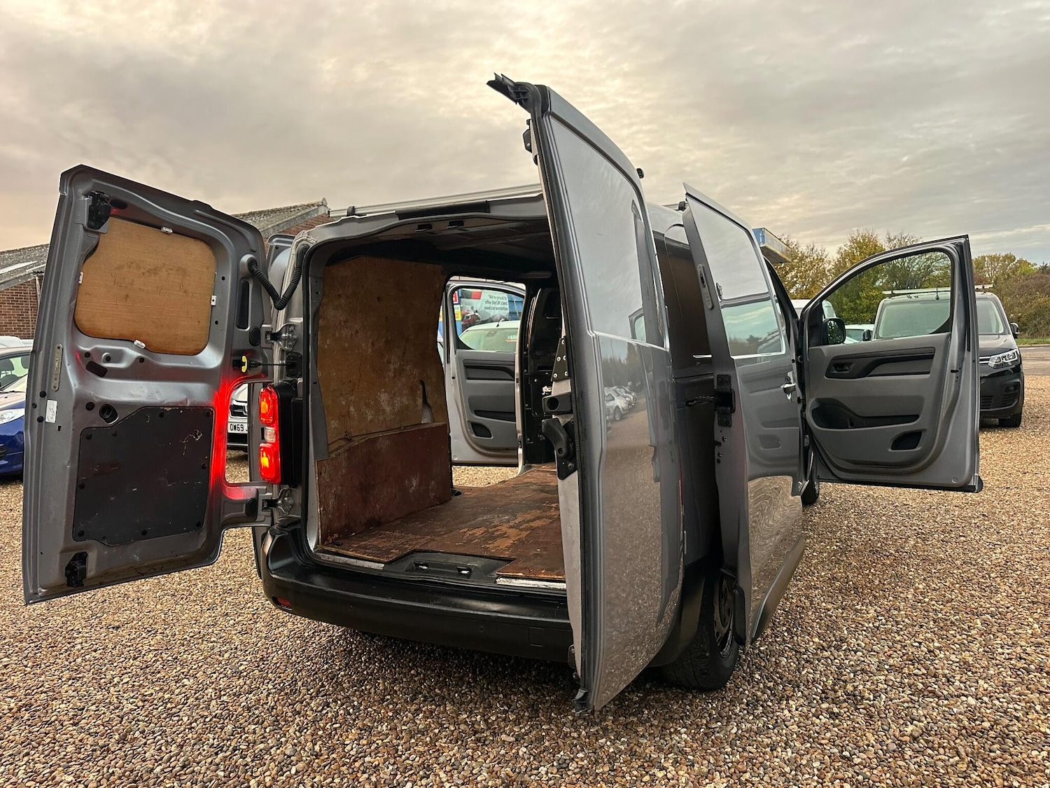 Used Citroen Dispatch 2019 for sale - 76485398: Photo 21