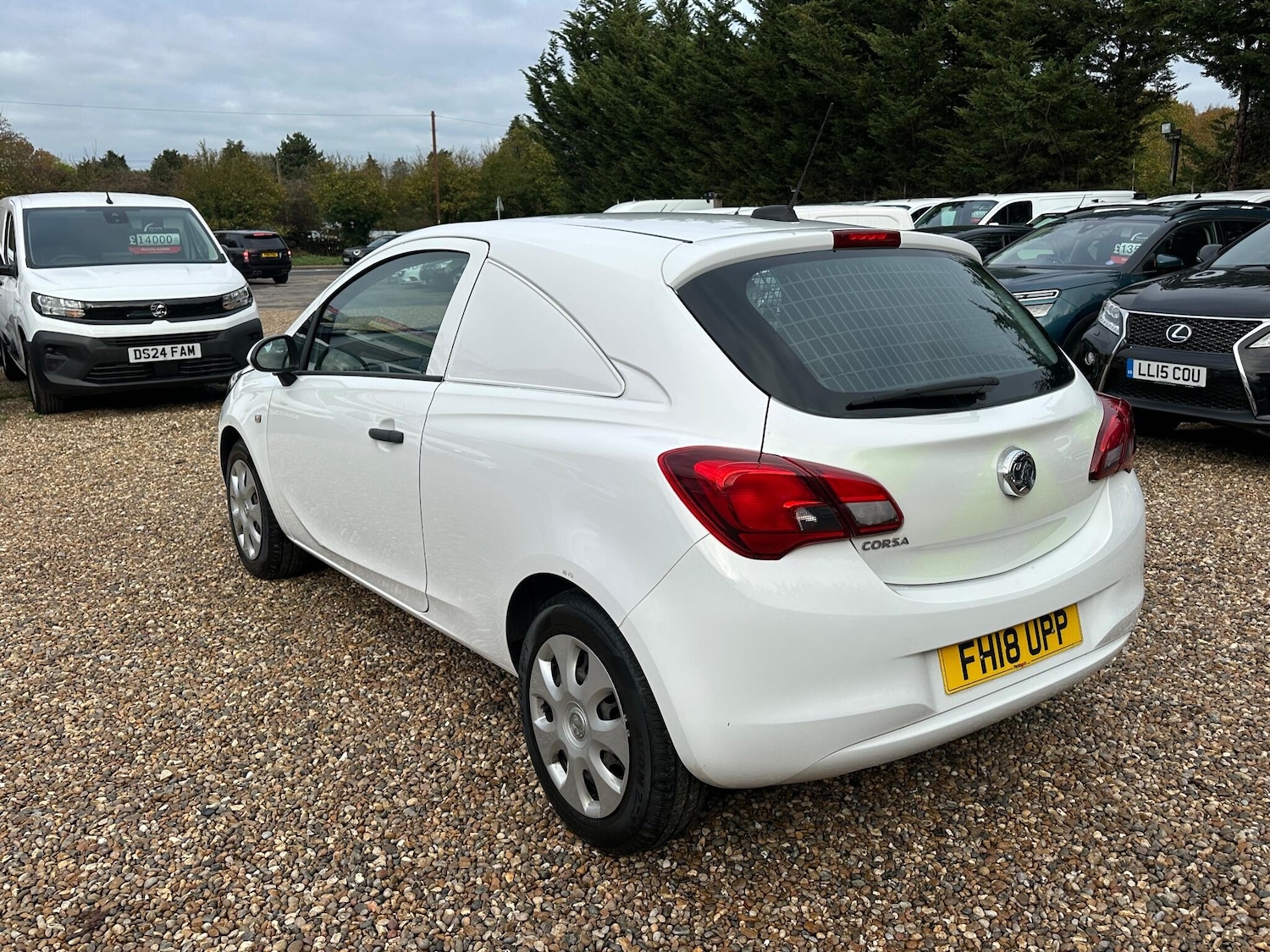 Used Vauxhall Corsa Van 2018 for sale - 76572274: Photo 3